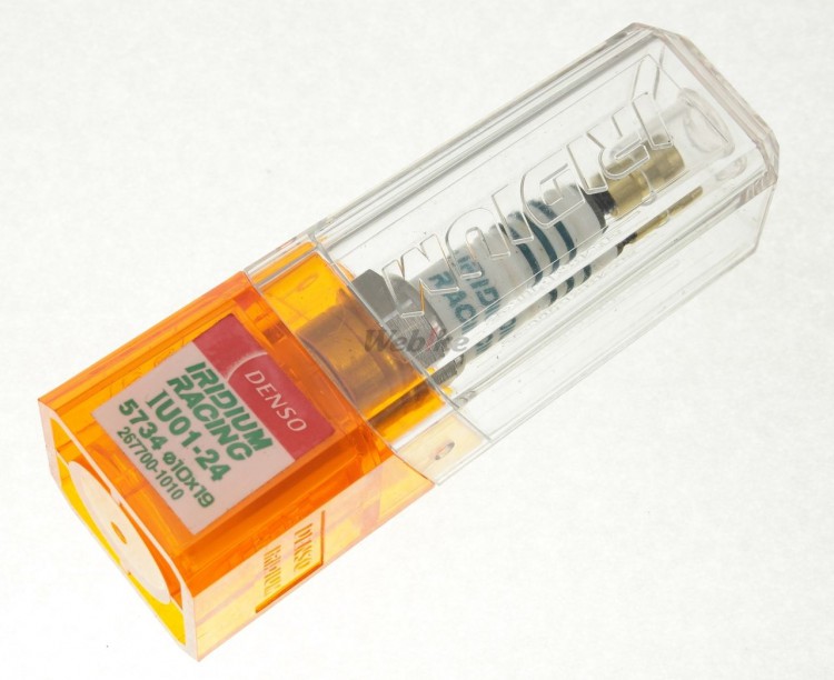 Свеча зажигания Denso IU01-24, аналог NGK R0409B-8